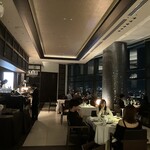 エアーズ イタリアン キュイジーヌ - 内観