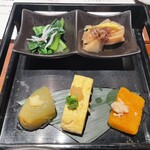 和食と立喰い寿司 ナチュラ - 小鉢料理
