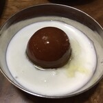 南インド料理 レジナ - 残ったヨーグルトにグラブジャムンを投入すれば絶品デザートに♪