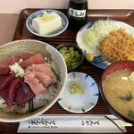 とんとん亭 - 中落ち丼とチキンカツ