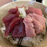 とんとん亭 - マグロの中落ち丼