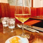 via A - フランス産白ワインが美味しい♩