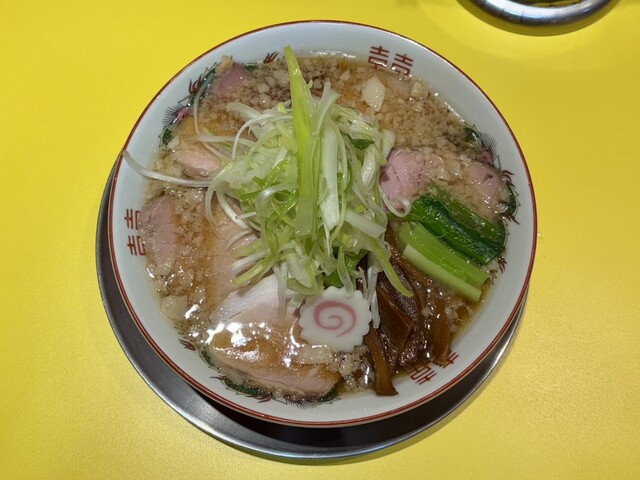 北上市のラーメン店『RAMEN 笑門』 &ndash; コスパ抜群の味と居心地