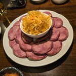 ホルモンさわ - 特上タン塩今日は辛ネギ付き(めちゃめちゃ厚い)