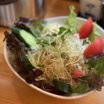 源助 - 野菜サラダ