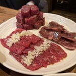 炭火焼肉ホルモン うしごろ - 