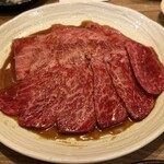 炭火焼肉ホルモン うしごろ - 