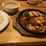 自家製ハンバーグの店 ログログ - プロバンズ風ハンバーグ＋スープセット(ライス)