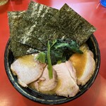 家系総本山 吉村家 - チャーシューメン