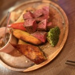 鹿肉&オイスターバル 鹿肉スロウダウン - 