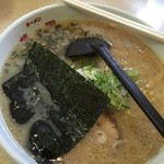 ラーメン華門 - とんこつラーメン