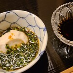 道人 - ④虎河豚白子入りポン酢
      薄皮を剥いたふわふわな白子、蕩ける食感と濃厚なコク、ポン酢との相性は抜群
      これだけで日本酒が飲める！