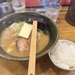 宝龍 - 料理写真:味噌バターとライス