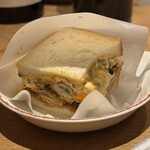 食堂 aca - 牡蠣のボカディージョ