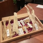 気仙沼-KUROMORI- - フカヒレが並ぶ初の人生体験