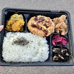 東伏見弁当屋 ドカ弁 - 料理写真:メンチカツとチャーシュー煮崩弁当550円