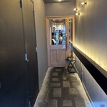 なかの中華！Sai - 店内へのエントランス