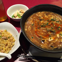 シーファン - 黒酸辣湯麺＆炒飯（パクチー、小鉢、杏仁豆腐付）  ¥1,000-