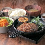 黒のハンバーグ PRODUCED by 和牛焼肉LIEBE - 
