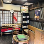 いまきん食堂 - 待合室