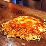 胡桃屋 - ⑧上からソースを塗る