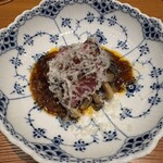 中国菜 Guu - お肉の上にカチョカバロ