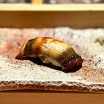 匠 進吾 - 【追加】穴子。
      前回ほどではありませんが、この日も、穴子自体の味がしっかりしてます。