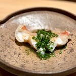 匠 進吾 - キンキの酒蒸しは、ふわふわです。
      お出汁も絶品。