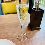 TWELVE GARDENS BAR&GRILL - 