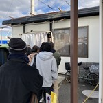 手打うどん 麦蔵 - 開店前から行列