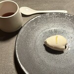 NOMI RESTAURANT - 自家製塩のアイス 丹波塩豆・自家焙煎コーヒー