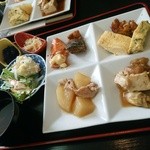 割烹 四ツ目 - バイキング料理各種