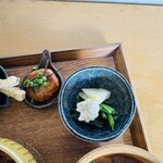 Cercle Dish and Coffee - 里芋もち、ほうれん草と洋梨の白和え