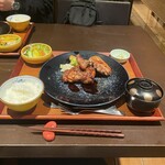 肉菜ダイニング 五色 - 