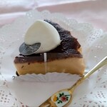 スイーツ スタジオ エフ - バスクチーズケーキ