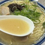 博多ラーメンしばらく - スッキリスープ
