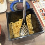 資さんうどん - 自由に入れていい揚げ玉