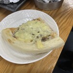 魚Bar Pon-Kotsu - タチウオ新子ピザ