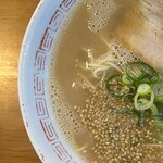 一楽ラーメン 松島店 - ラーメン　左