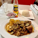 DELICIAS - サラダ、ライス付き(コーラは別注文)