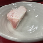 アジェ - 最初に配膳された網用の牛脂です。