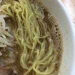 万松 - 醤油ラーメン　麺アップ