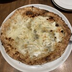 イゾラ スメラルダ - クワトロフォルマッジ