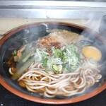 駅そば そば・うどん八起家 - 斜め上から
