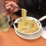 日高屋 - とんこつラーメン