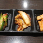 張家 - キムチ盛り