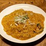 タイ東北料理 イサーン・キッチン - プーパットポンカリー