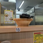 豚山 - 店内