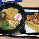資さんうどん - 料理写真: