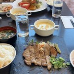 Cafe Restaurant Lavender - 
